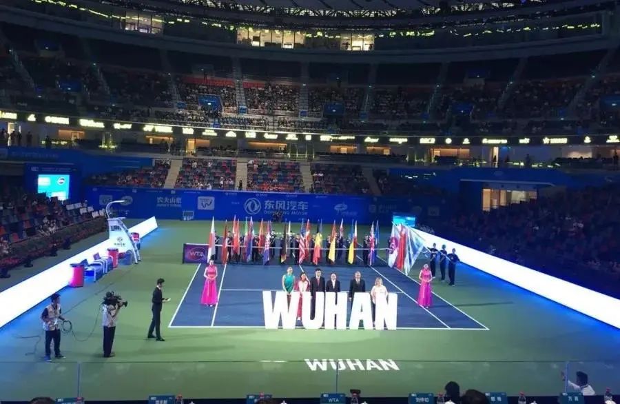 突飞猛进时停滞困顿颓唐中重生——疫情阴影下的武汉体育产业