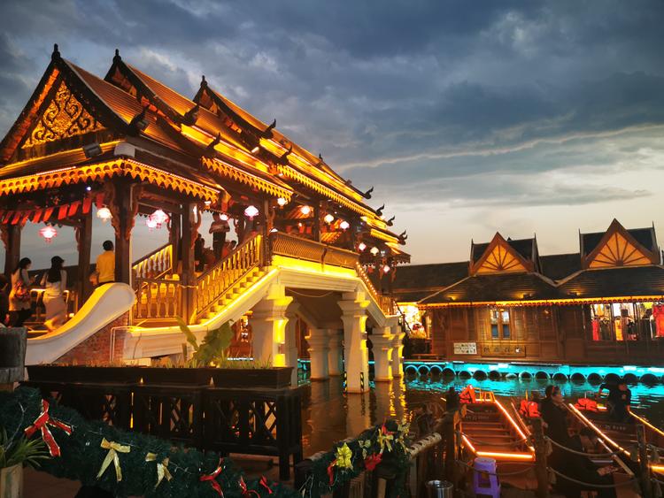 「第四期」一辆房车,三只毛孩子,三个姑娘,9476公里奇遇记