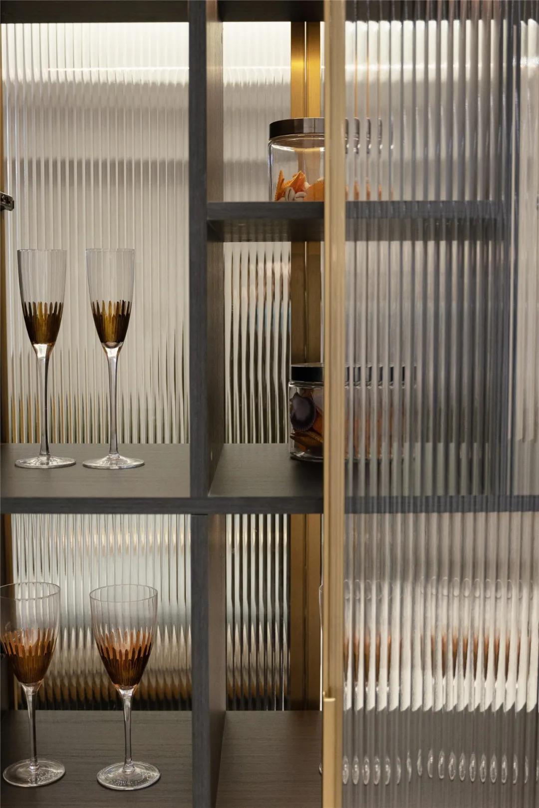 2厘米厚长虹玻璃,长虹玻璃造型玻璃