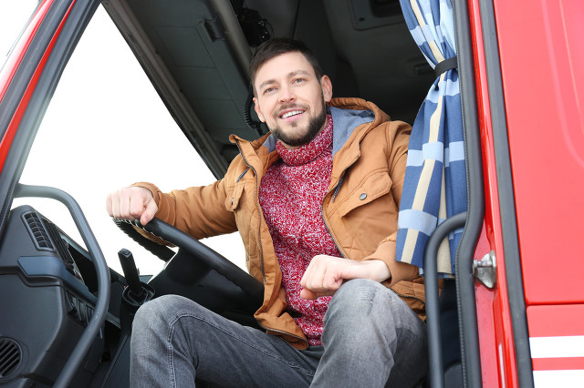 许书标和颜斌生产的红牛饮料,红牛创始人许书标秘书图片