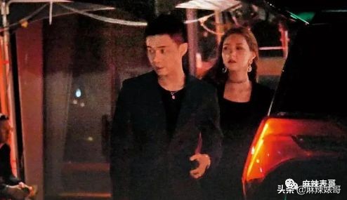 老公夜会嫩模转1万，小S却一个包背10年，这婚姻好不好她不知道？