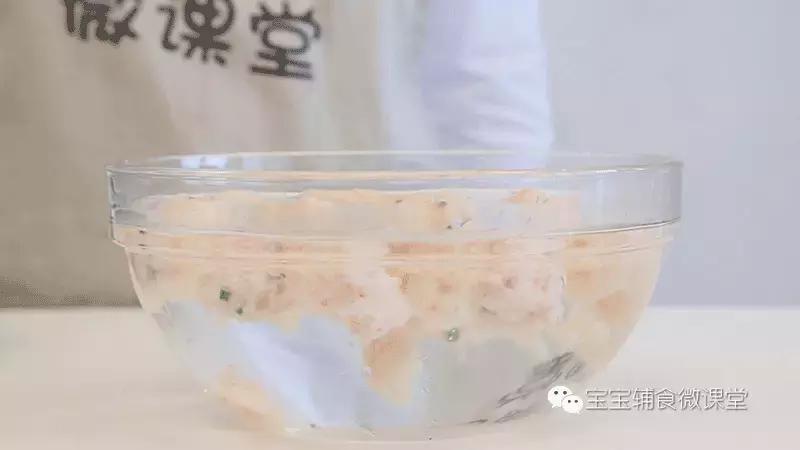 虾丸最简单的做法,好吃的家常虾丸快速学起来吧