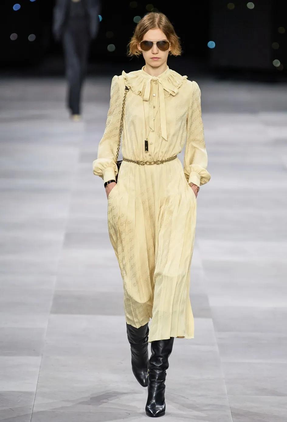 古力娜扎深v蓝色礼服和鞠婧祎,娜扎和鞠婧祎