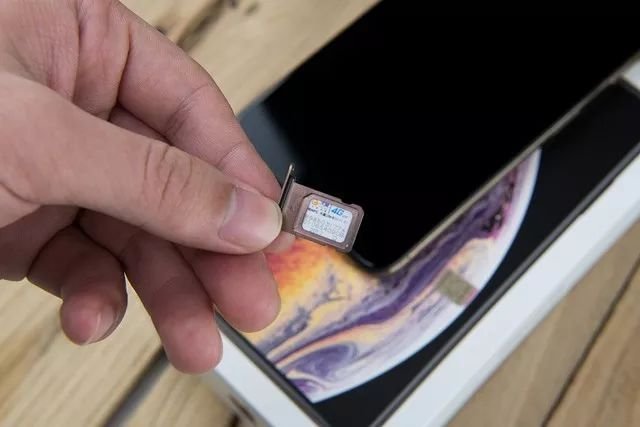 iPhone的双卡双待究竟表现如何？三大运营商又该咋组合？