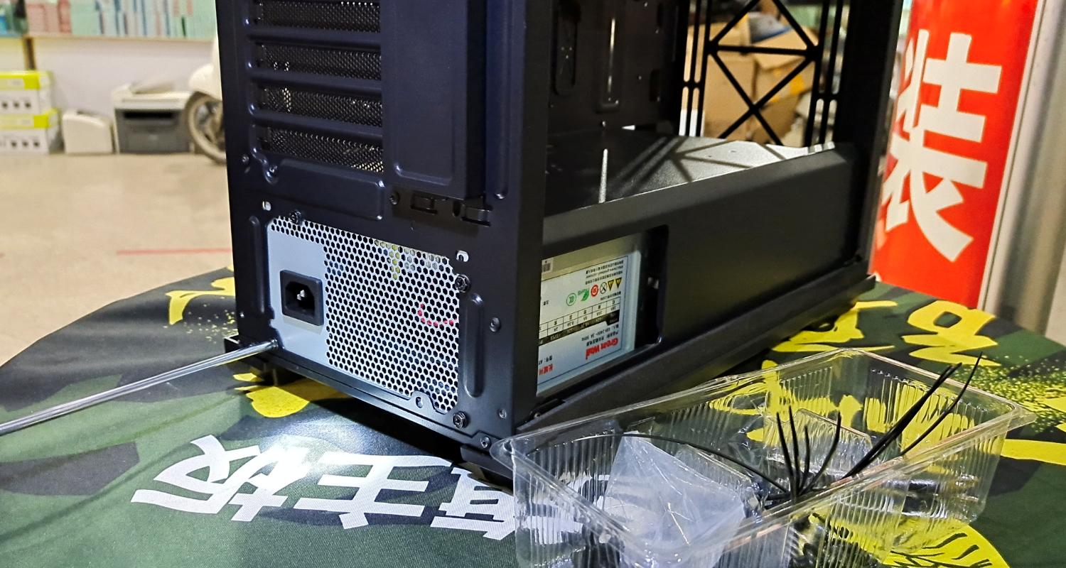 电脑城装机视频教程,九州风神水冷散热器安装过程