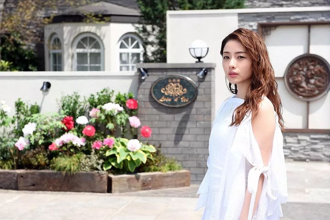 石原里美能自愈吗 (石原里美的2020年的样子)