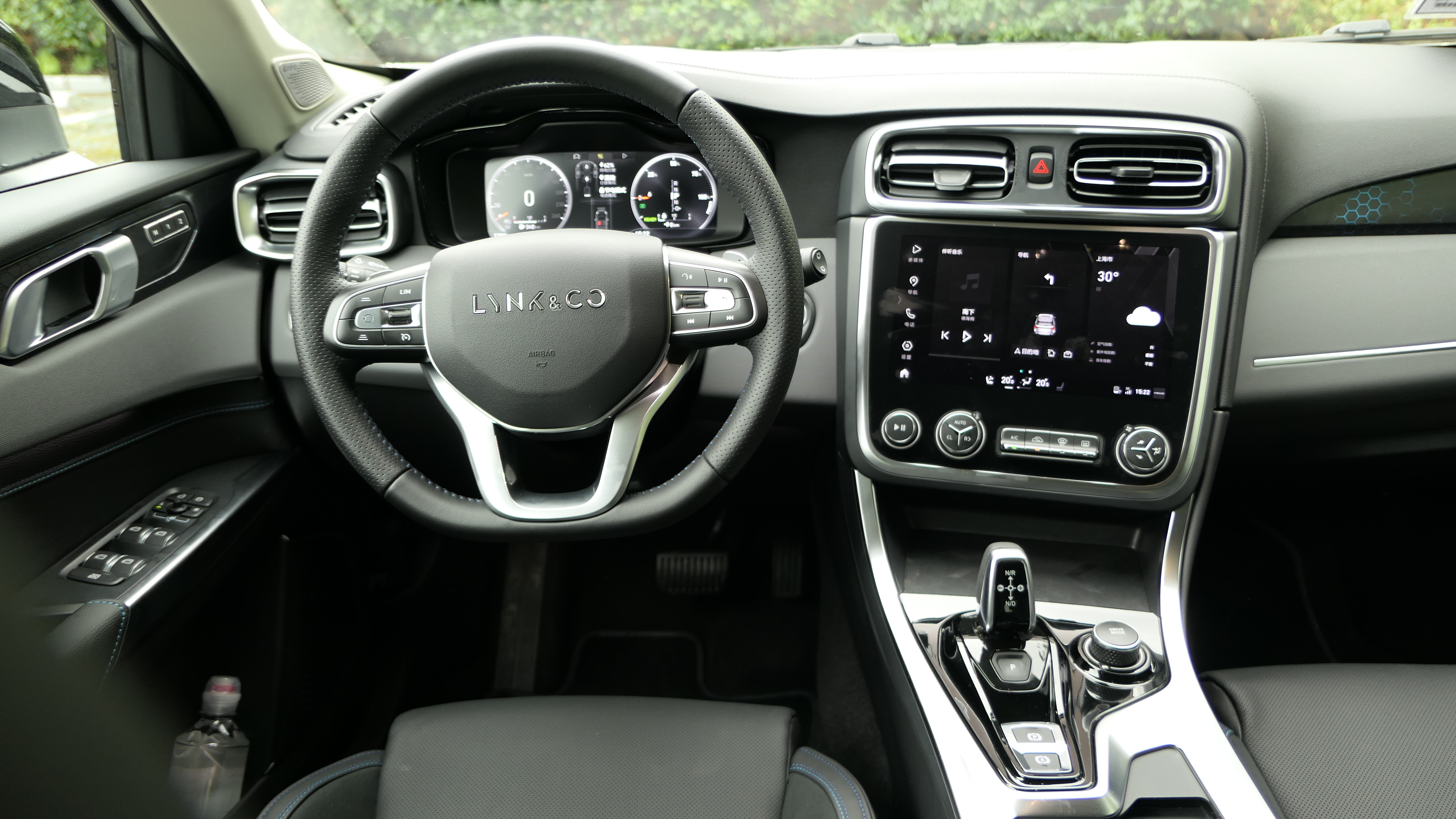 买插电混动suv还是纯燃油车好,买插混车的体验