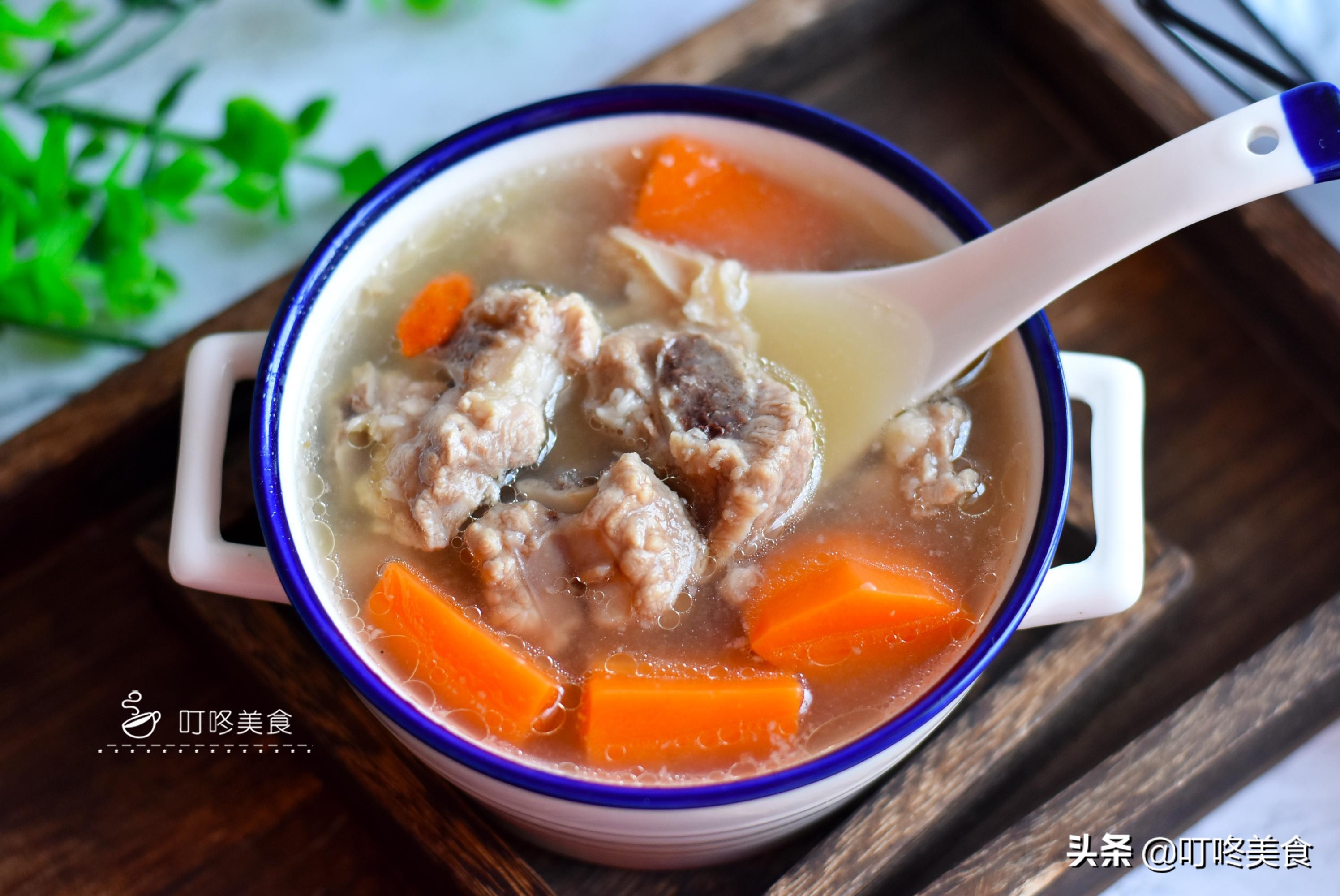 排骨汤怎么炖又烂又好吃,排骨汤要怎么炖才能好喝