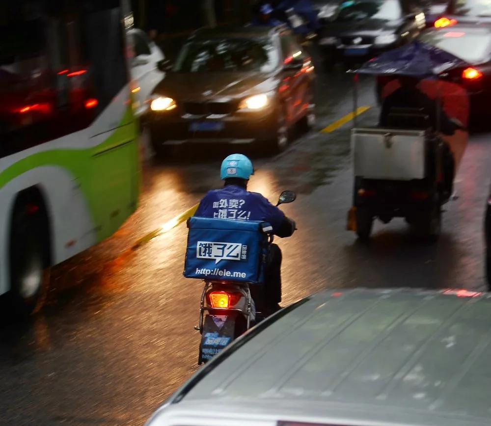 做外卖骑手一个月能赚多少,外卖女骑手月入过万一天只跑34单