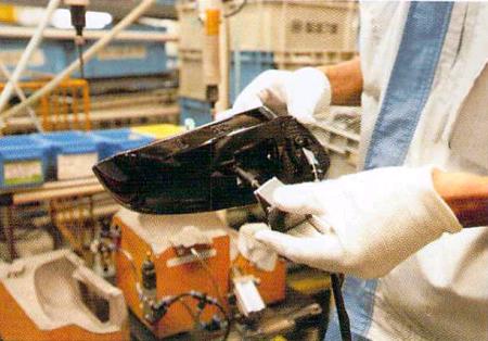 汽车后视镜的专利背景技术,汽车后视镜生产制造工艺流程