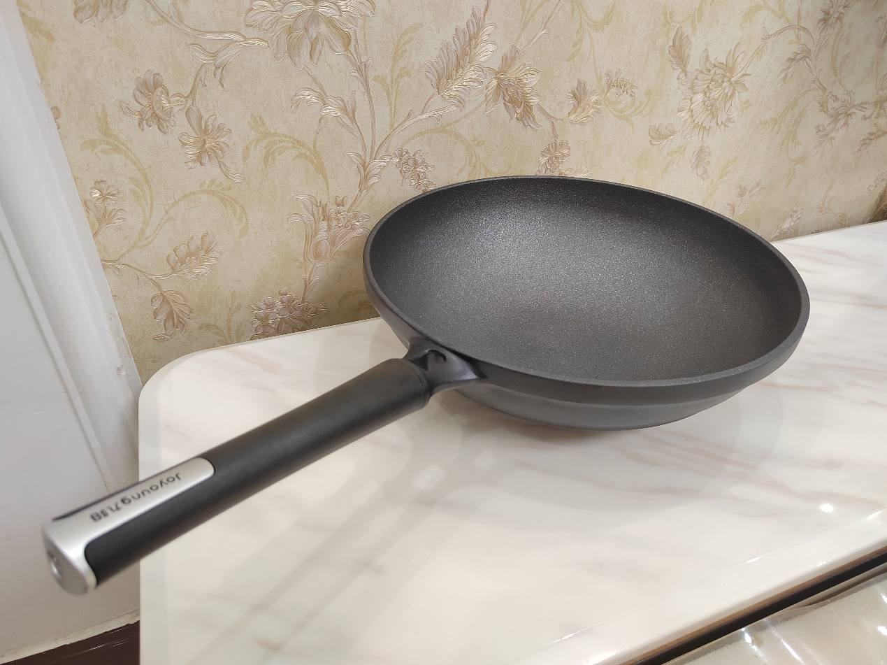 九阳晶钻耐磨不粘锅有涂层吗,九阳第二代晶钻耐磨不粘炒锅