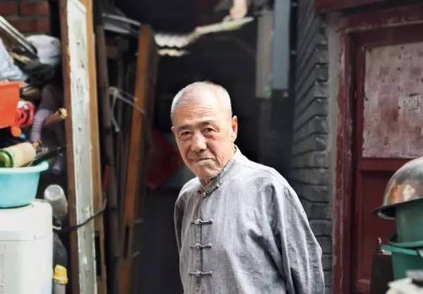 祖国前进，巴黎们燃烧的岁月，北京老同志“巴黎小姐”的一生