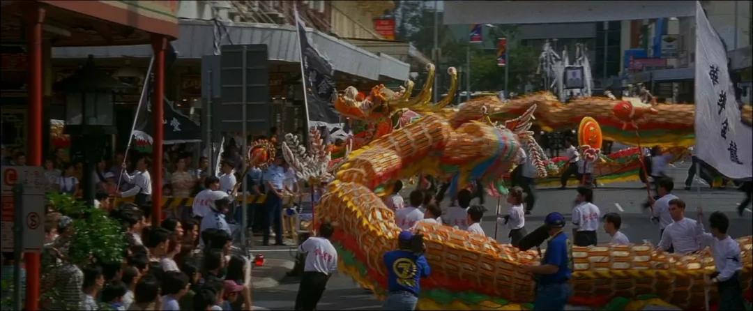 成龙差点丧命的电影镜头,拍电影险些丧命