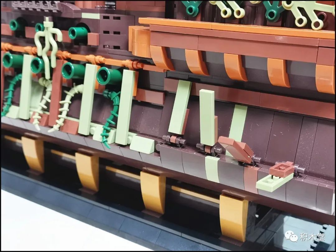 飞翔的荷兰人号为什么能潜水 (鬼船和飞翔的荷兰人号哪个更牛)