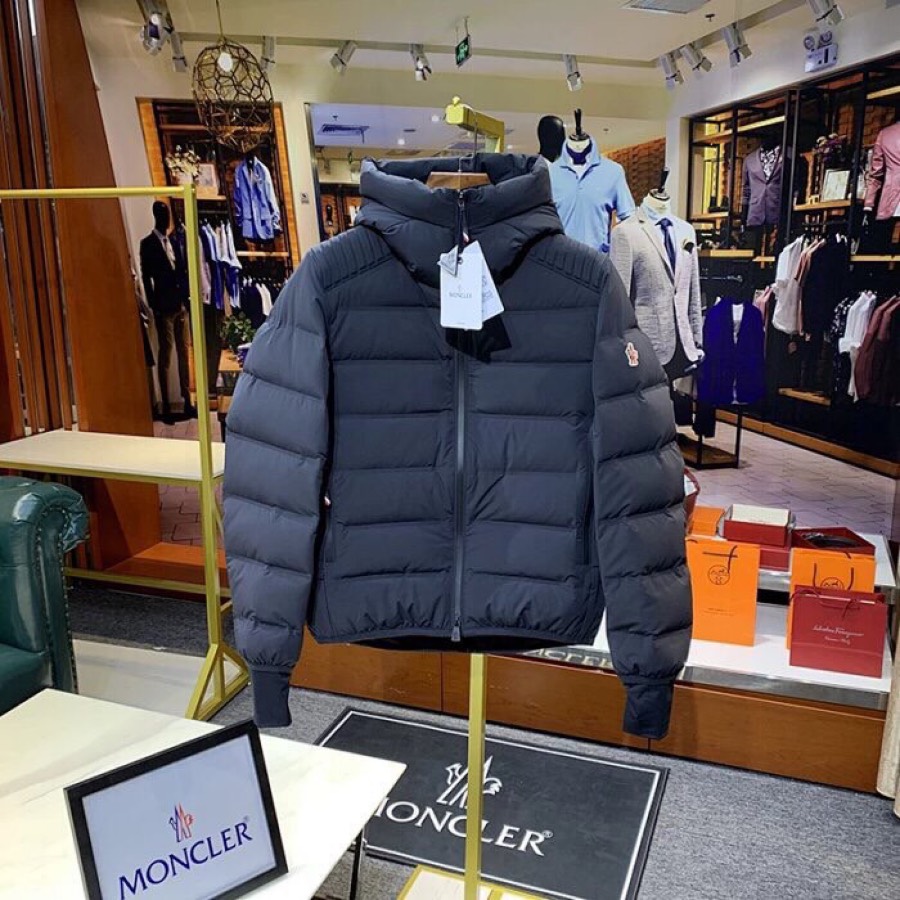 拼爹的关系户，蒙口羽绒服是一个怎么样的服装品牌？