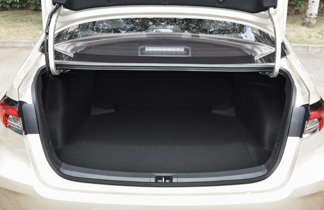 丰田卡罗拉省油王落地价,省油的丰田卡罗拉