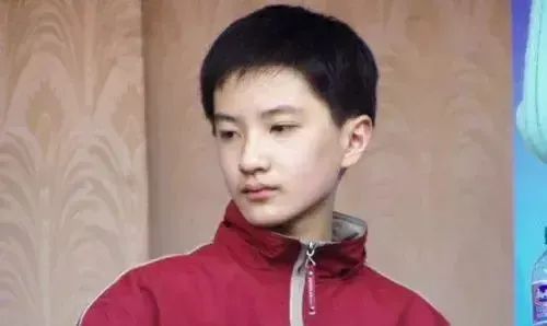 快乐星球杨洋长大后的照片,快乐星球主角神似杨洋