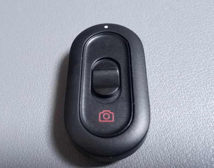 带遥控自拍支架最新款拍摄神器,便携自拍杆神器