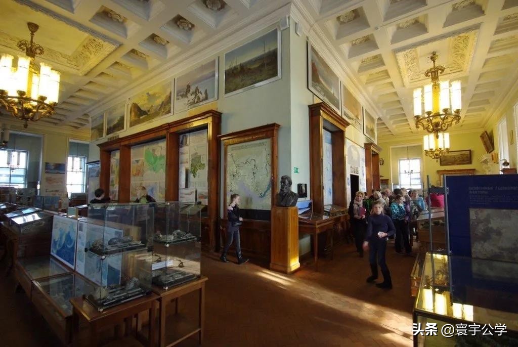 俄罗斯莫斯科国立大学申请条件,俄罗斯留学上学