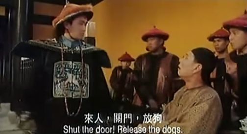 裸眼4D塑胶人工湖、水泥地上种草皮，开发商那些骚断腰的迷惑行为