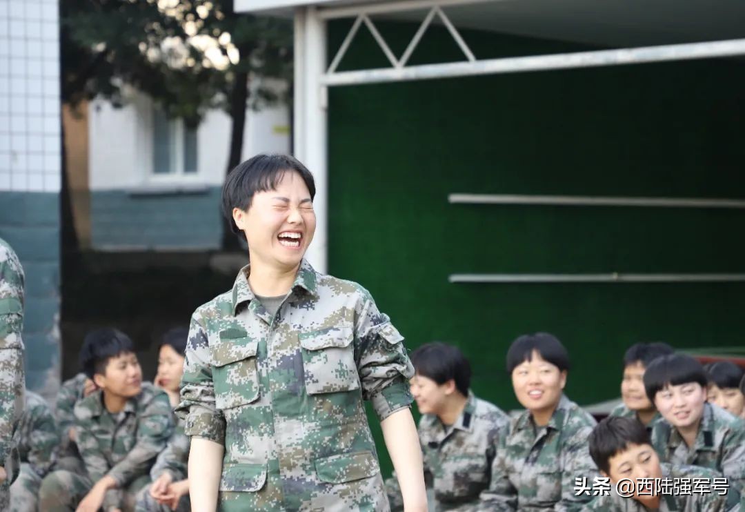 西陆提干女兵“状元”，中士阿楠