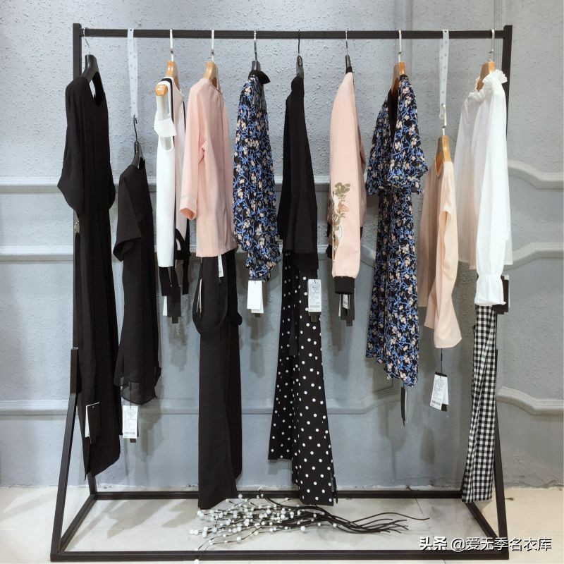 折扣女装店怎么装修,做中高端女装店装修建议