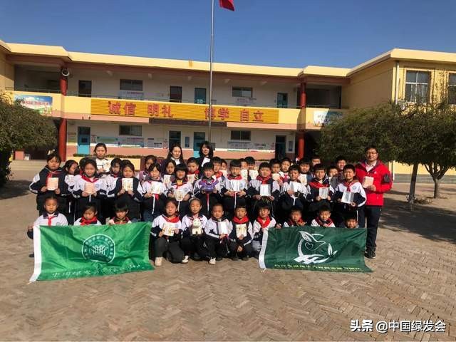 “利乐包回收进校园”创意多多，让孩子们体会“循环”的乐趣