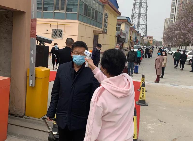 香河三中高一开学时间,廊坊香河一中返校