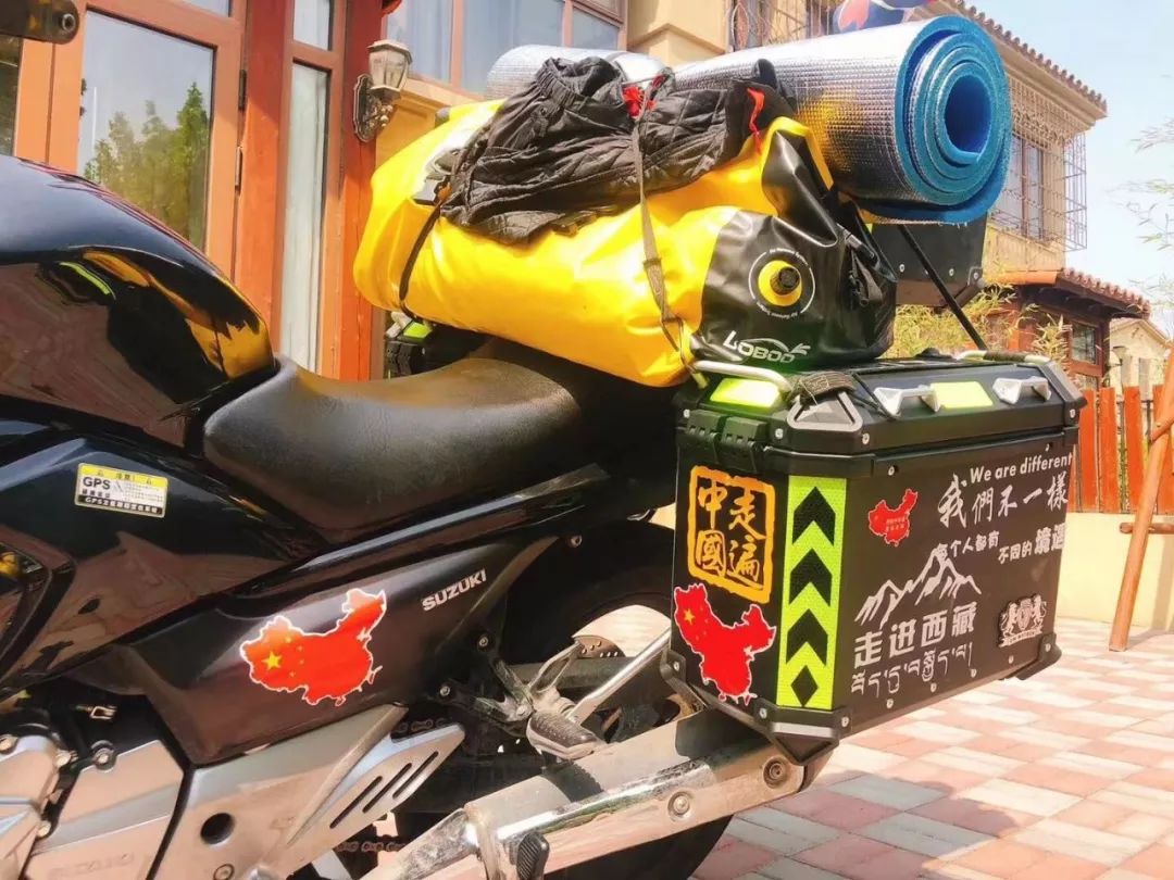 雨天骑摩托车必备装备,雨天骑行摩托车防雨最佳装备
