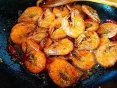 怎么做麻辣干锅虾,麻辣干锅虾的调料