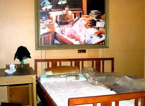 毛主席拒绝手术,主治医生吟诗一首,主席答应:但只用中国制造