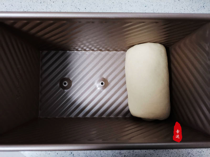 用吐司模具烤吐司做法,用吐司模具怎样做酸奶蛋糕