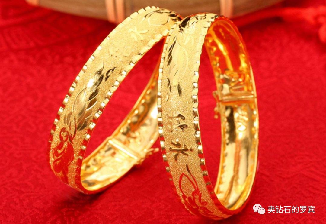 金店珠宝销售技巧和话术,珠宝销售如何应对顾客的同伴