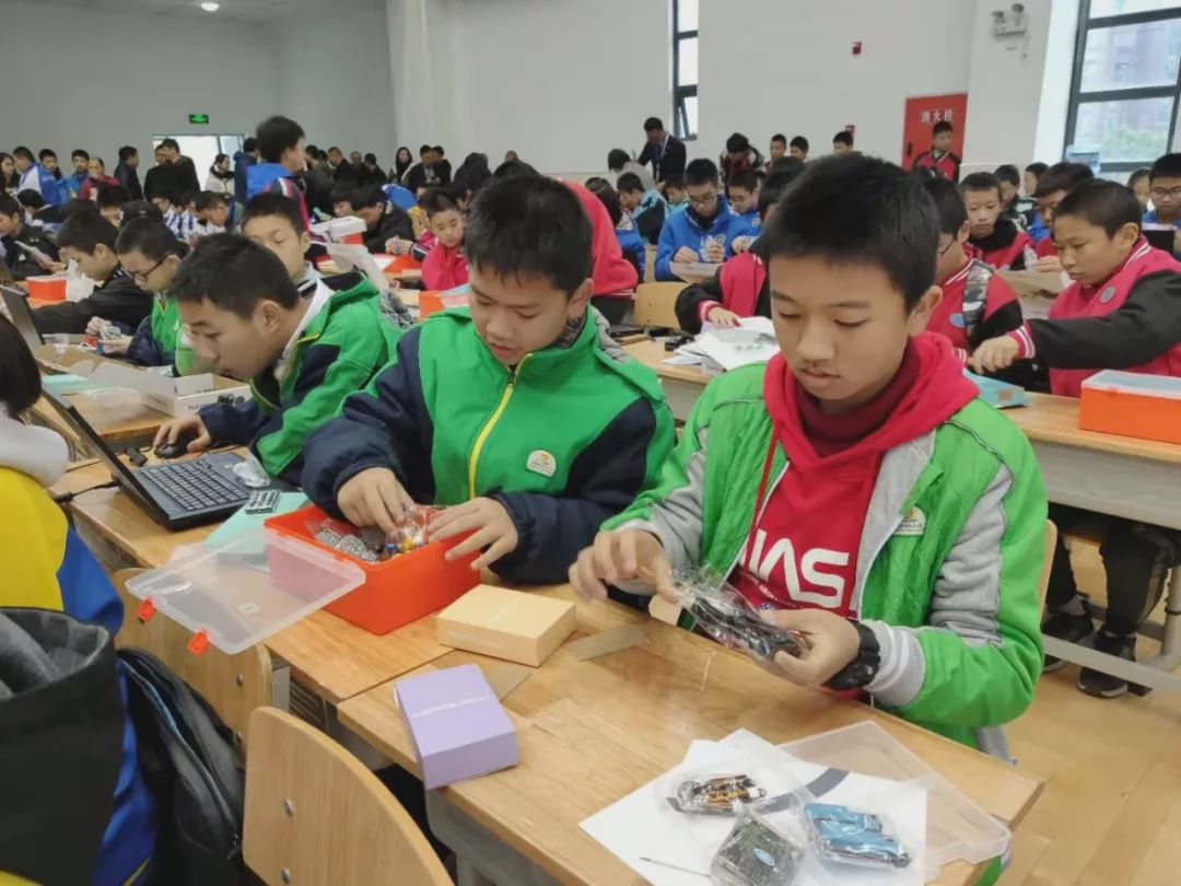 科技教育创新学校,新源小学成绩怎么样