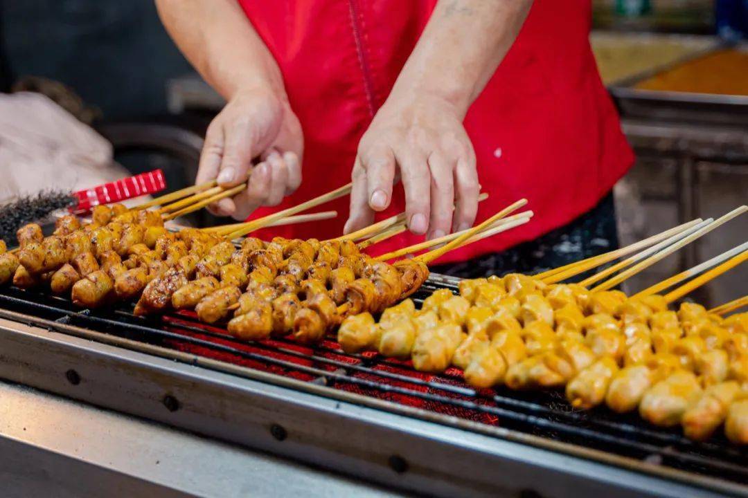 重庆九龙坡小吃一条街夜市,重庆排名第一的美食街