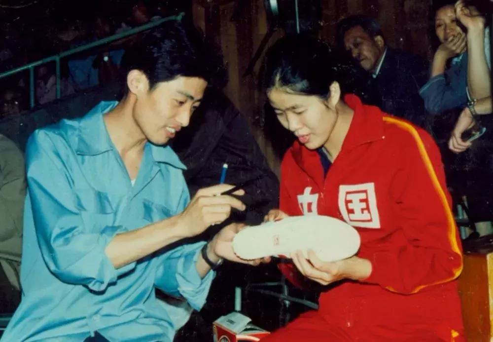 中华老字号回力历程,国货之光回力80年代