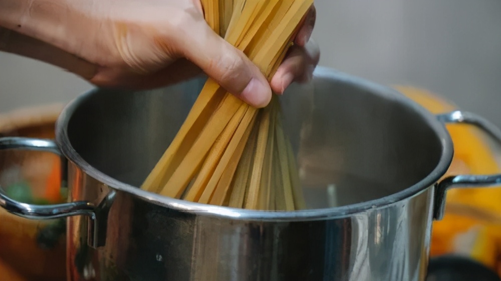 有涂层的不粘锅有毒吗,不粘锅有毒还致癌