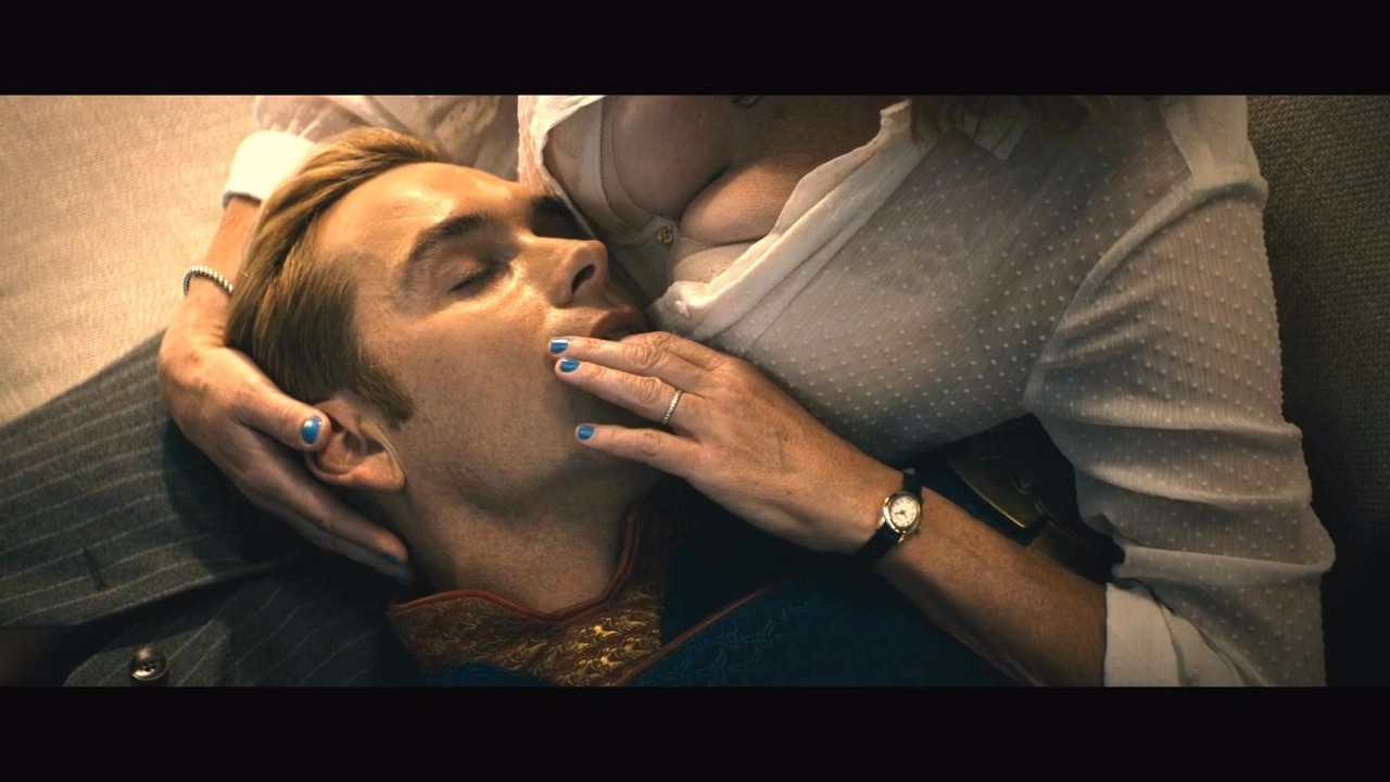 狂黑漫威DC的18禁美剧，把超级英雄扒了个精光