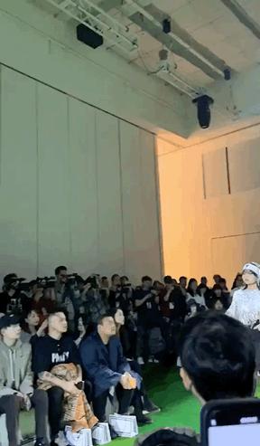 曾经被群嘲的3shine，如今成为新的时尚宠儿，她们到底经历了什么