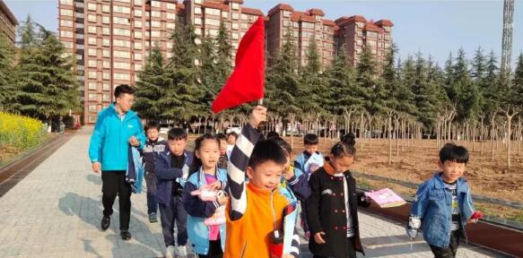 西京小学:以德育人引促学生快乐成长