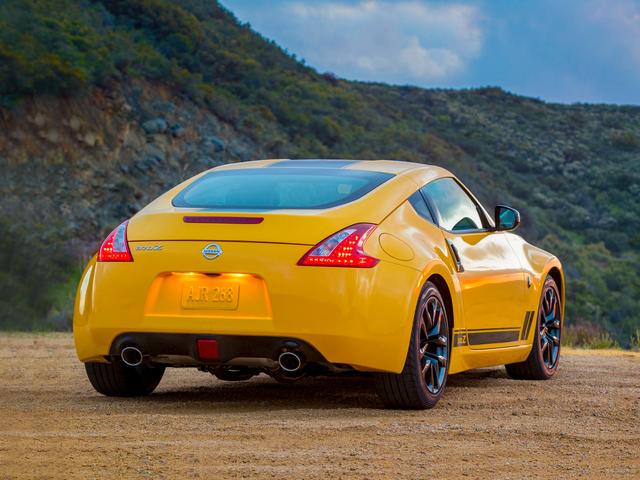 日产370z手动评测,日产新款370z跑车打造