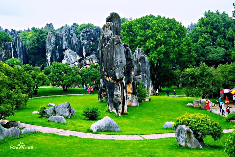 云南昆明天下第一奇观石林美景,天下第一奇观石林拥有喀斯特地形