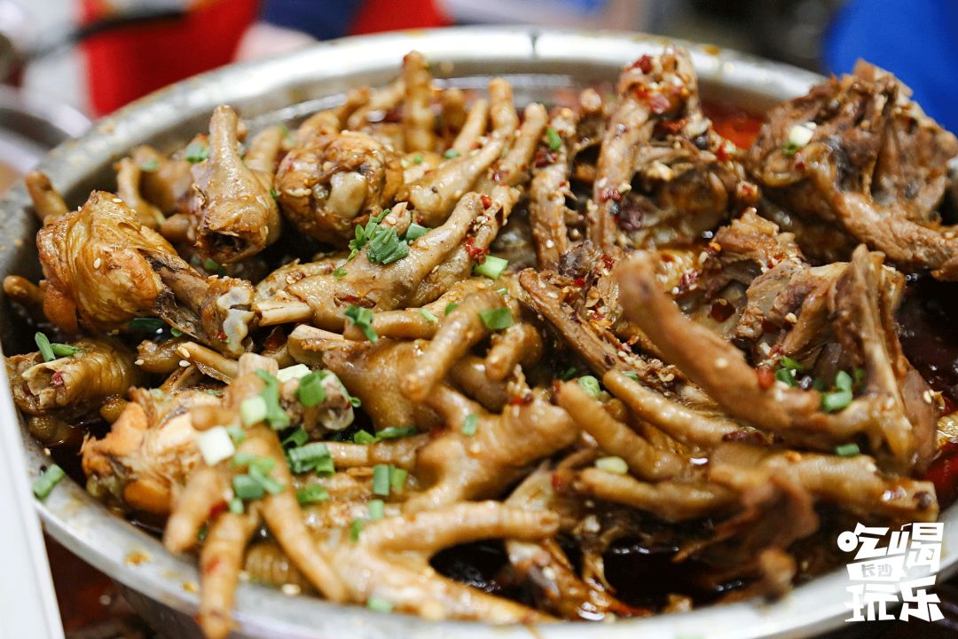 长沙不起眼小吃街推荐,长沙地摊小吃有哪些