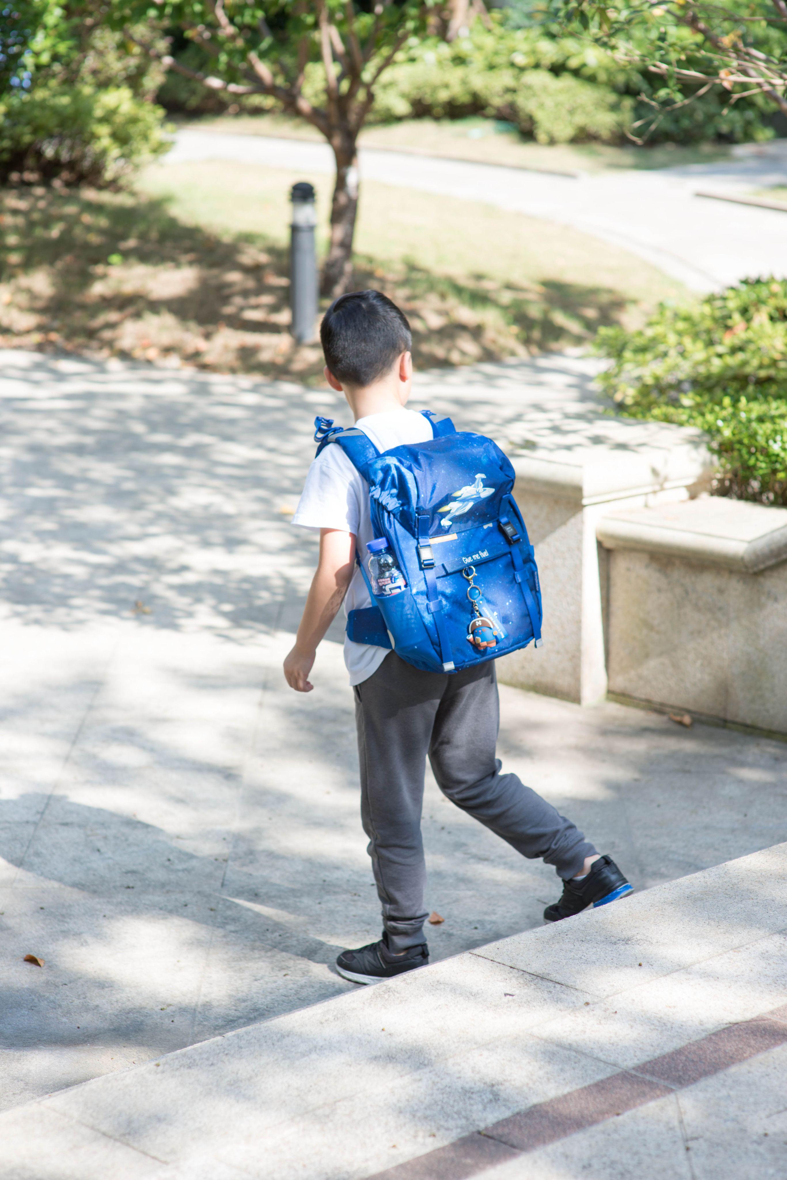 小学生护脊书包品牌十大排名,儿童护脊书包怎么选