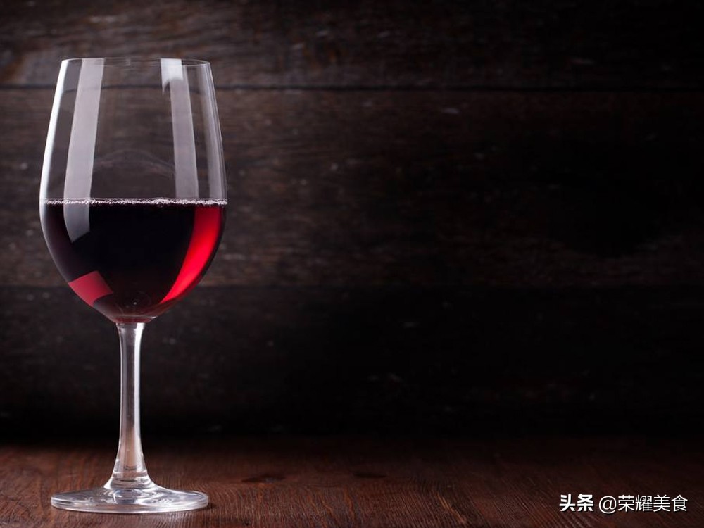 喝不起82年的拉菲下一句,喝不上82年的拉菲