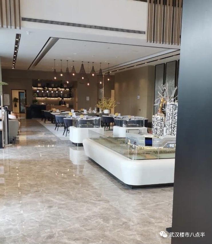 悲催精装改毛坯,悲催楼盘