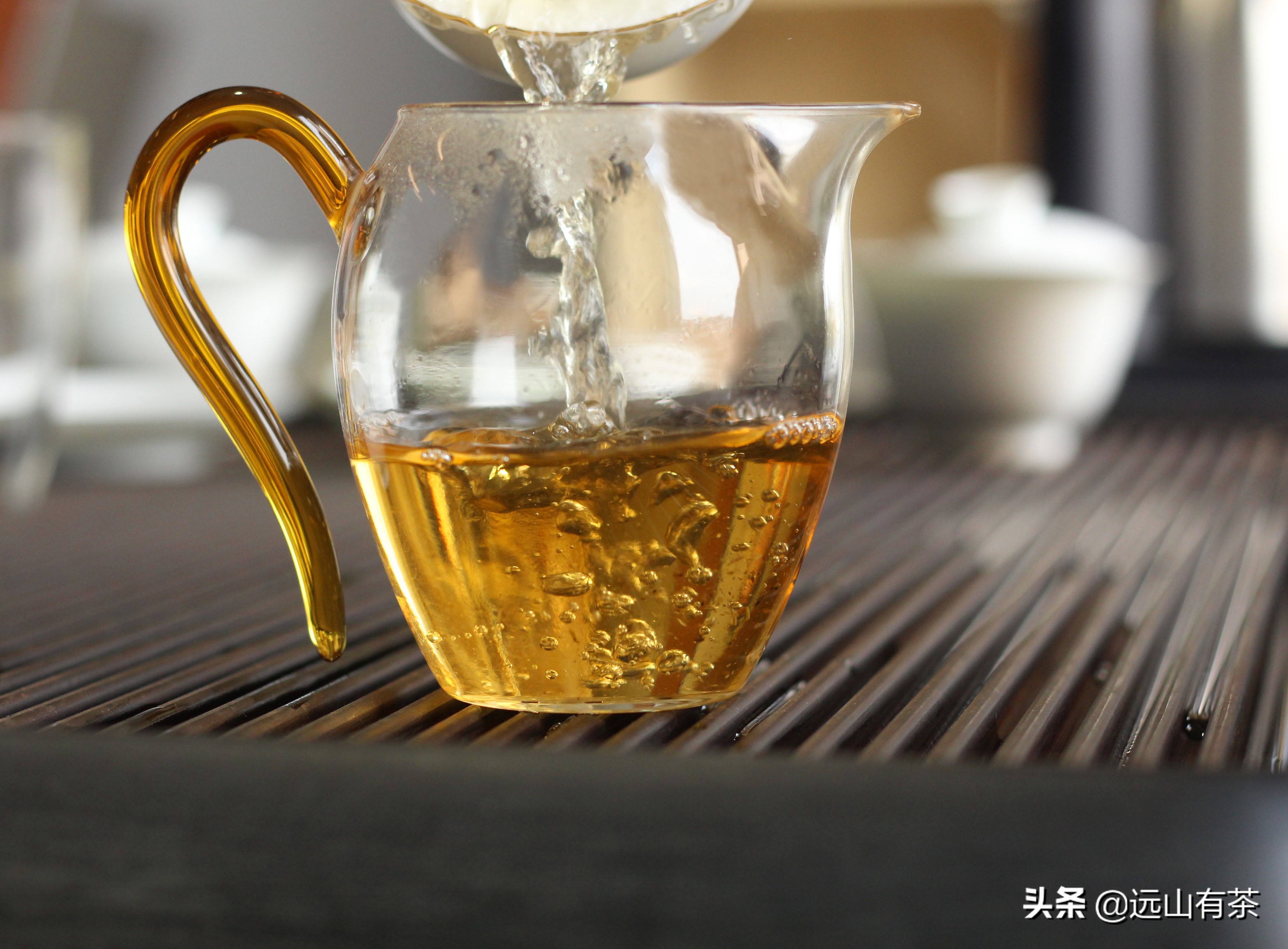 为什么老茶客都喜欢喝浓茶,为什么老茶客喜欢岩茶