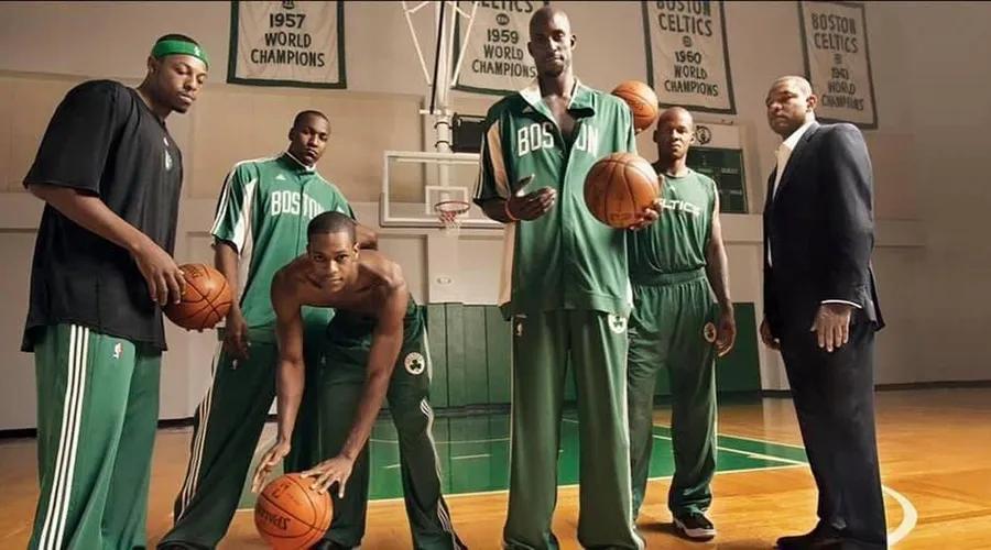 我们凭什么要怀念皮尔斯这个混球？