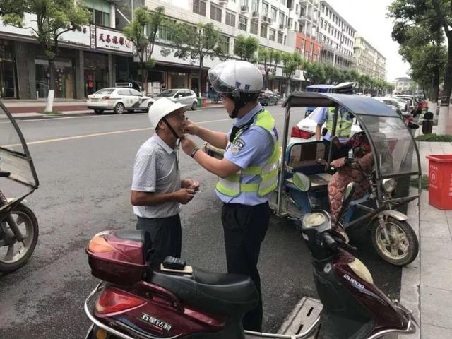 为什么电动车头盔不能用安全帽,电动车安全帽头盔