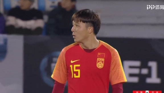 国足完败日本,国足0-3不敌韩国3个进球瞬间